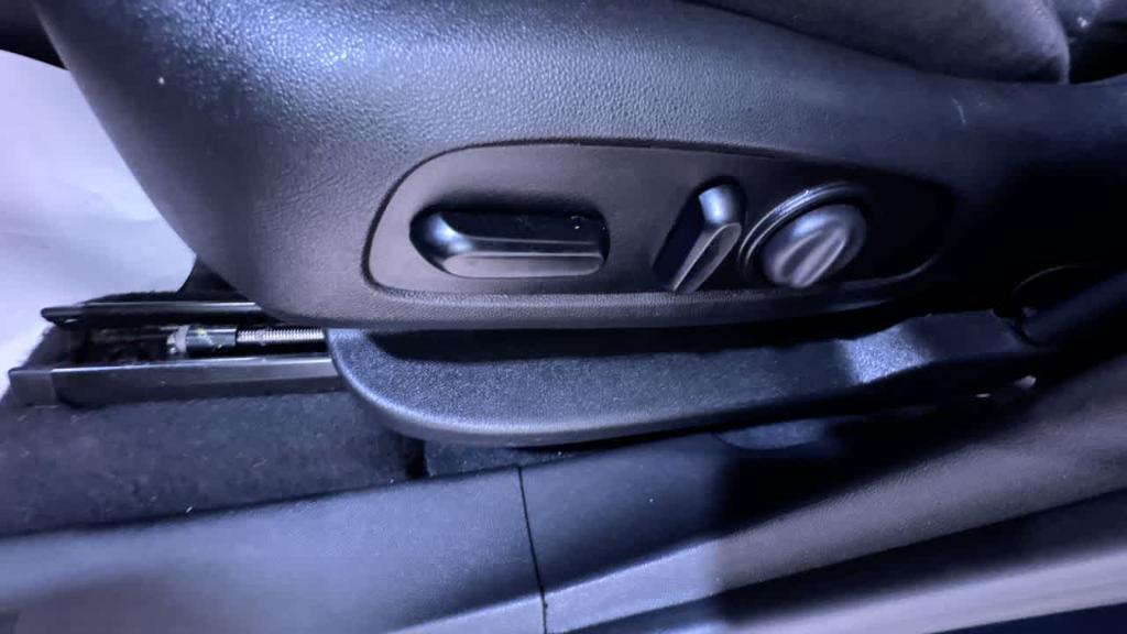 used 2021 Chevrolet Equinox car, priced at $15,830