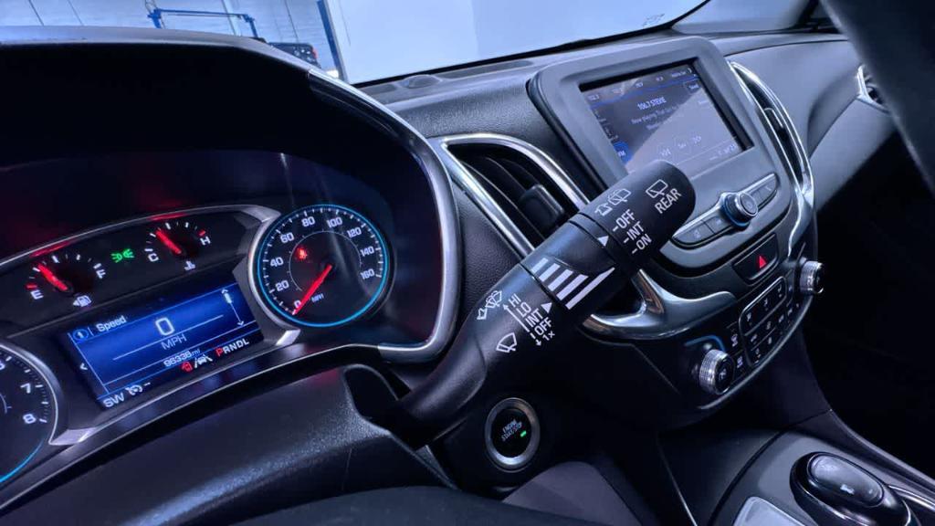 used 2021 Chevrolet Equinox car, priced at $15,830