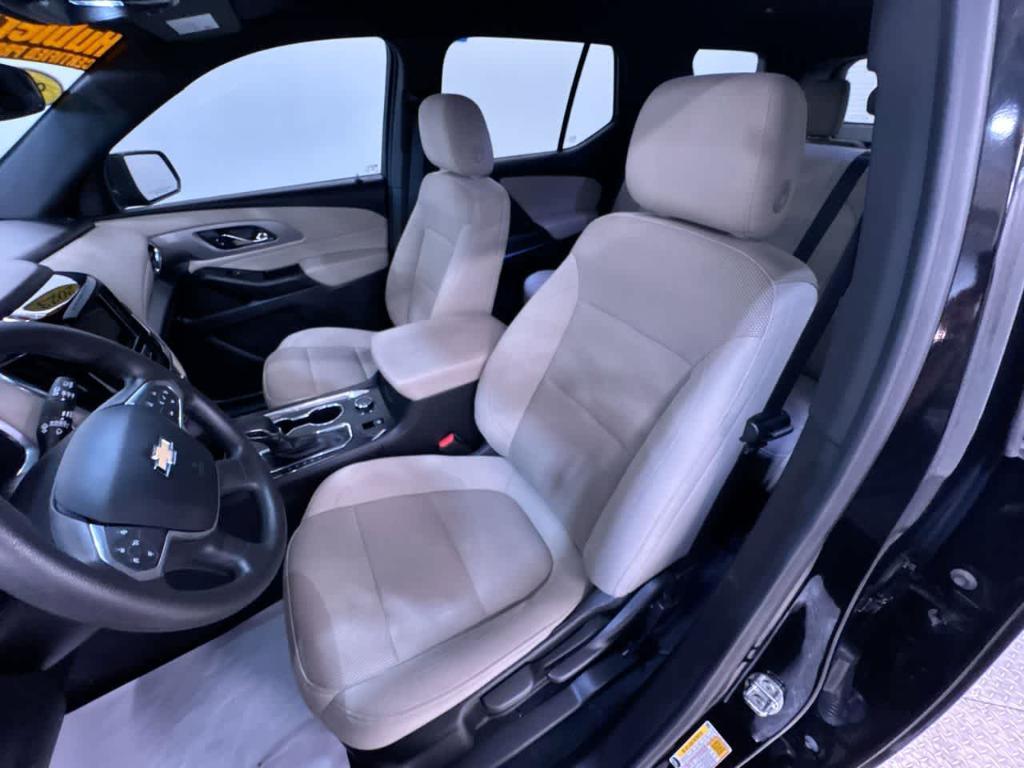 used 2023 Chevrolet Traverse car, priced at $27,900