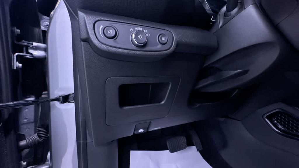 used 2023 Chevrolet TrailBlazer car, priced at $21,974