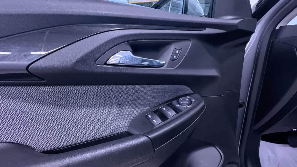 used 2023 Chevrolet TrailBlazer car, priced at $21,974