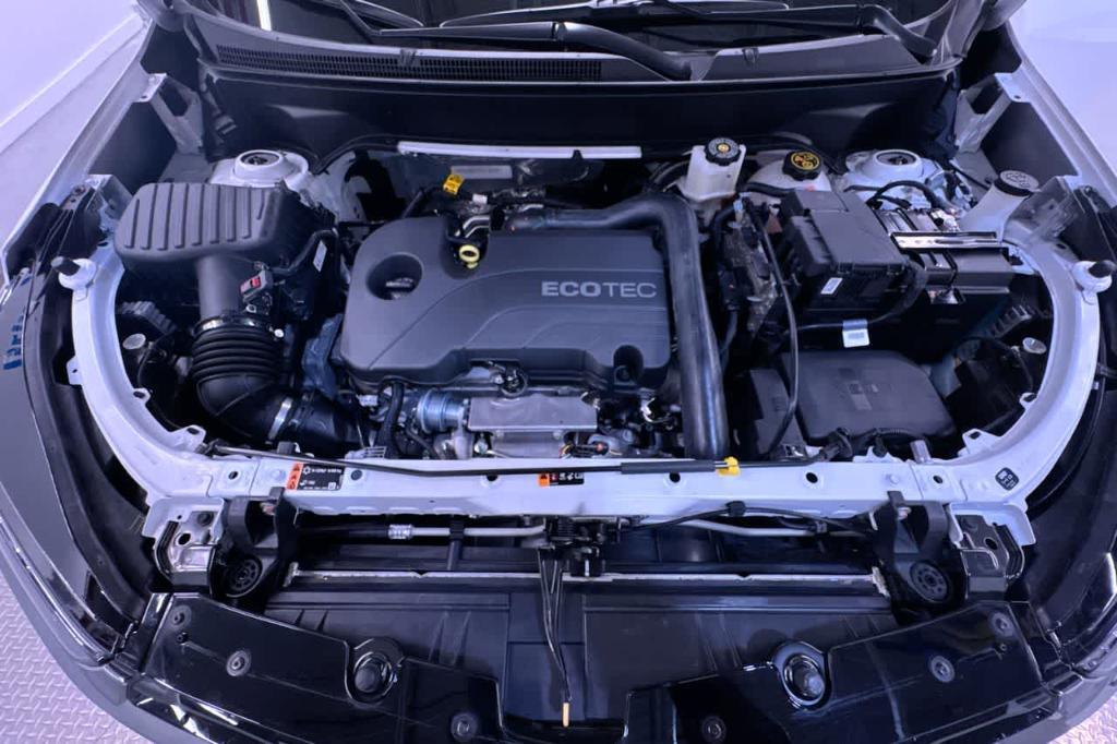 used 2022 Chevrolet Equinox car, priced at $27,498