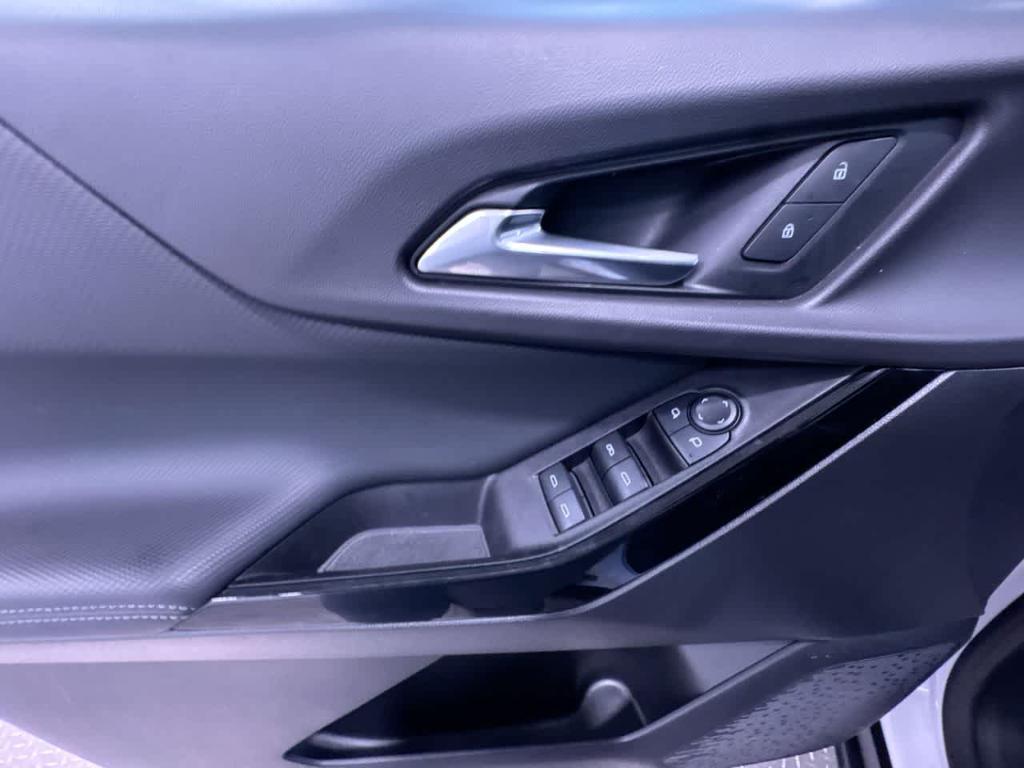 used 2025 Chevrolet Equinox car, priced at $28,000