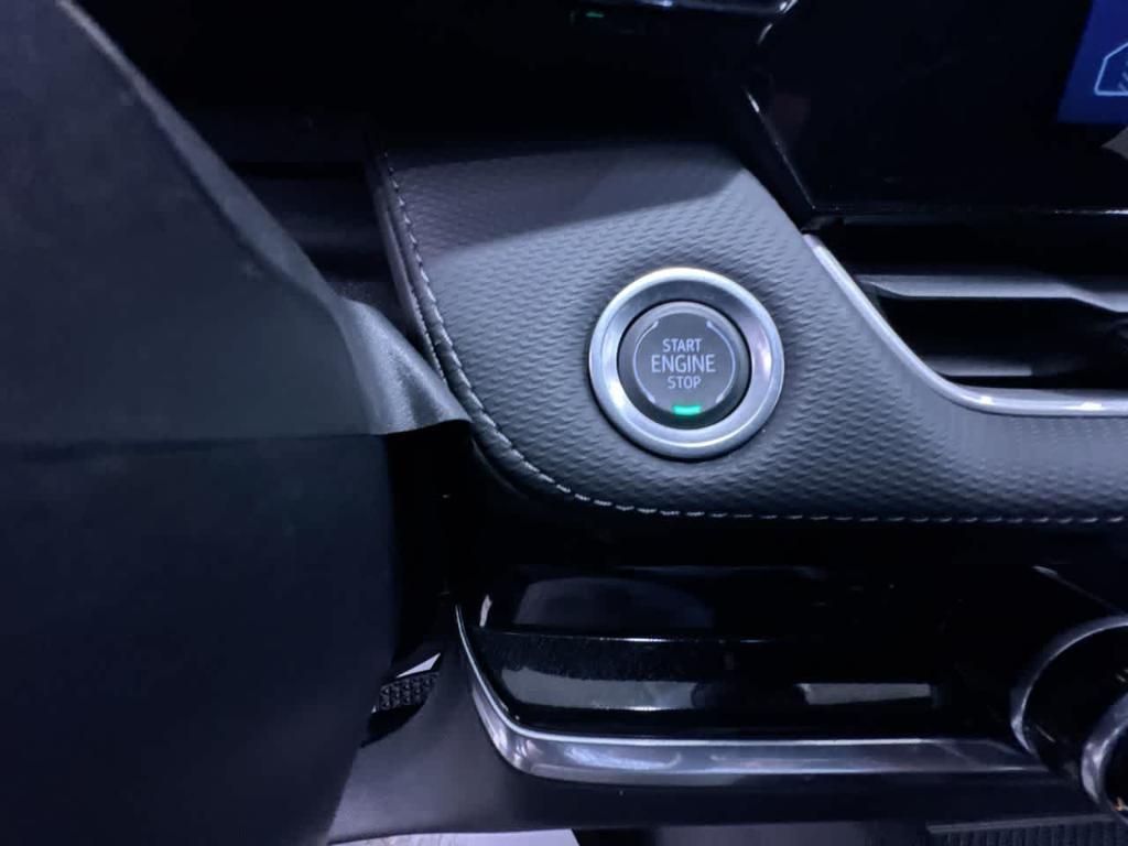 used 2025 Chevrolet Equinox car, priced at $28,000