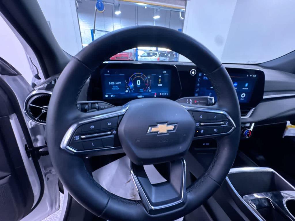 used 2025 Chevrolet Equinox car, priced at $28,000