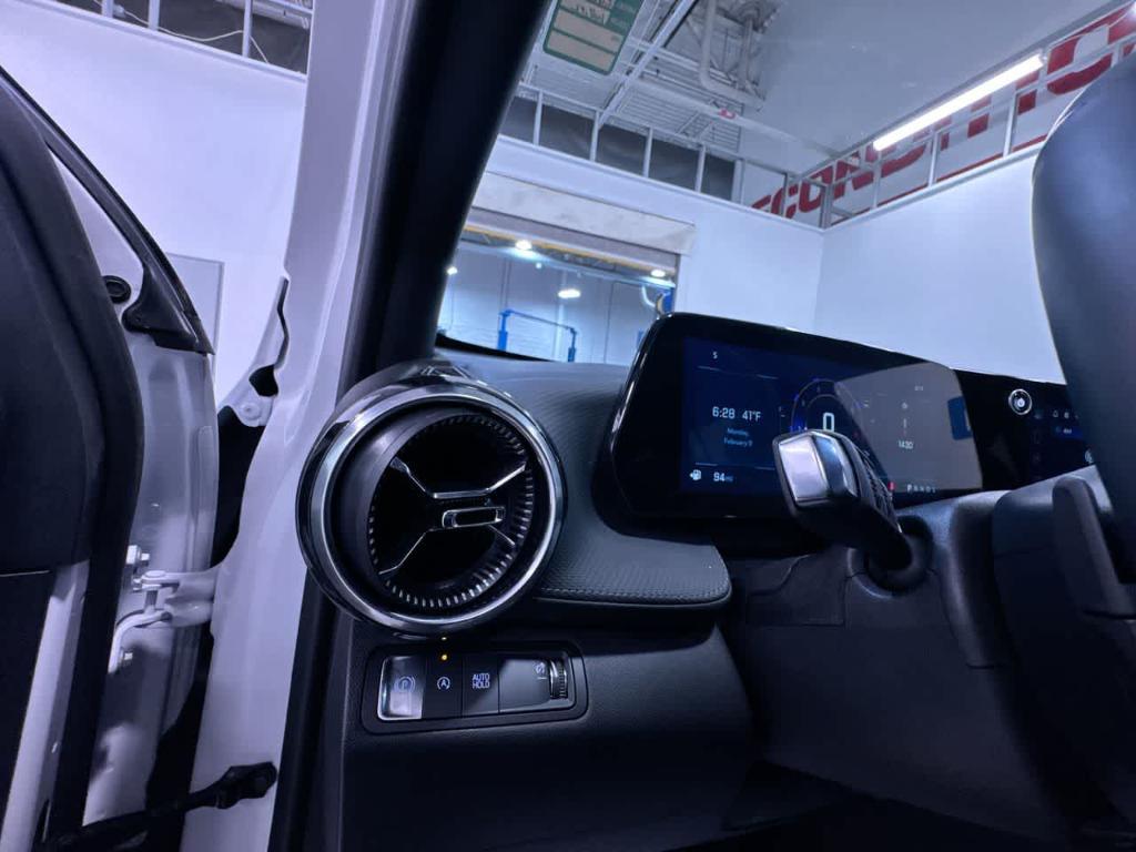 used 2025 Chevrolet Equinox car, priced at $28,000