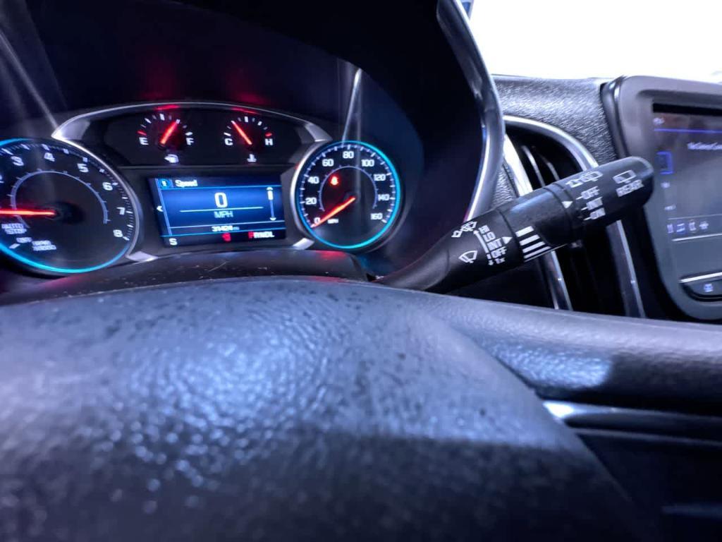 used 2024 Chevrolet Equinox car, priced at $22,524