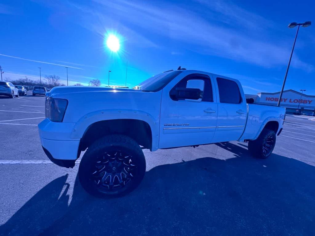 used 2013 GMC Sierra 2500 car, priced at $17,000