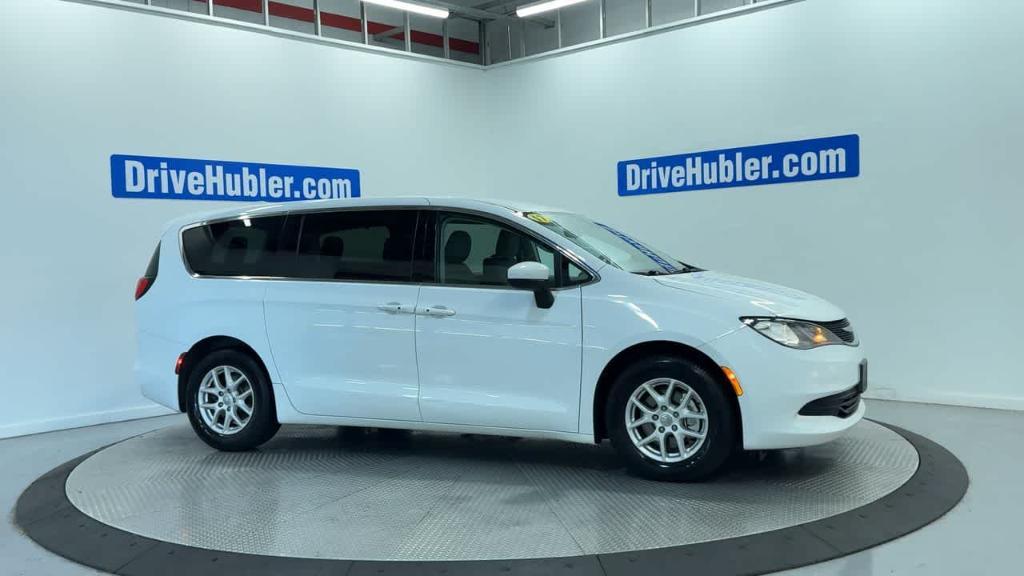 used 2017 Chrysler Pacifica car, priced at $9,398
