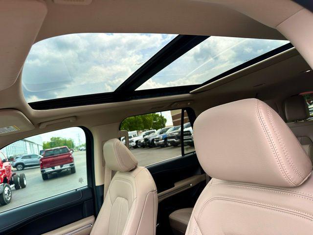 used 2023 Ford Expedition car, priced at $56,233