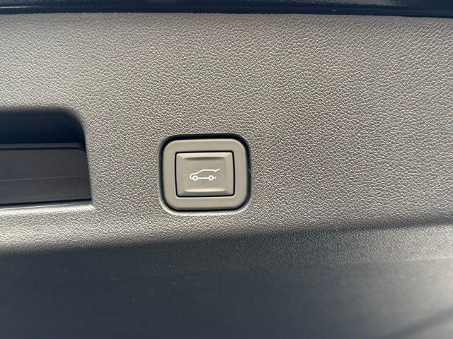 new 2026 Chevrolet Traverse car, priced at $55,995