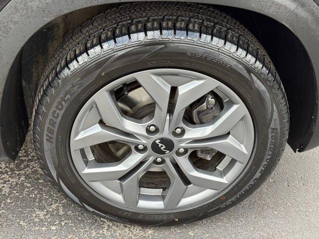 used 2024 Kia Seltos car, priced at $22,281