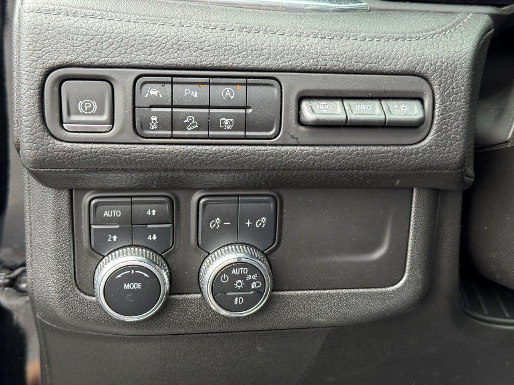 used 2023 GMC Yukon XL car, priced at $69,359
