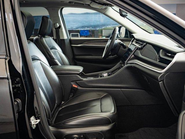 used 2024 Jeep Grand Cherokee car, priced at $30,998