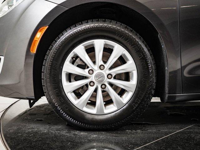 used 2019 Chrysler Pacifica car, priced at $13,698