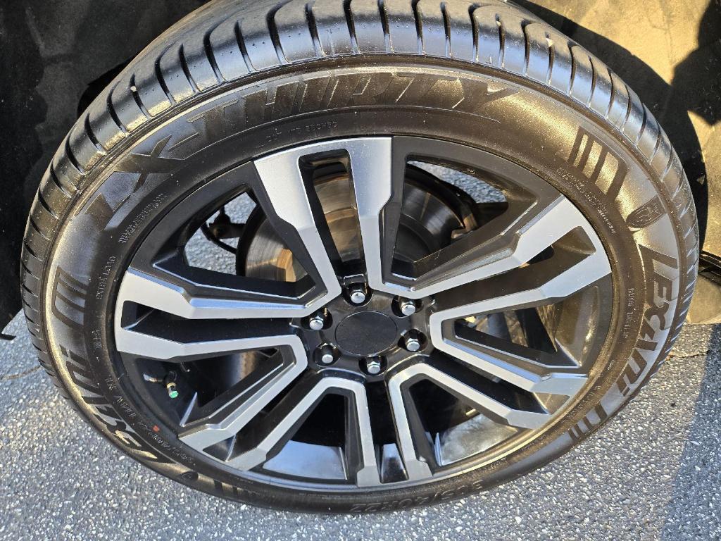 used 2015 GMC Yukon car, priced at $16,997