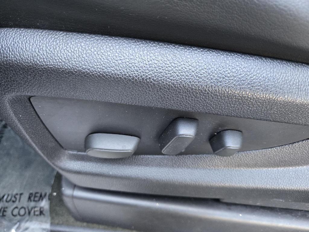 used 2015 GMC Yukon car, priced at $16,997