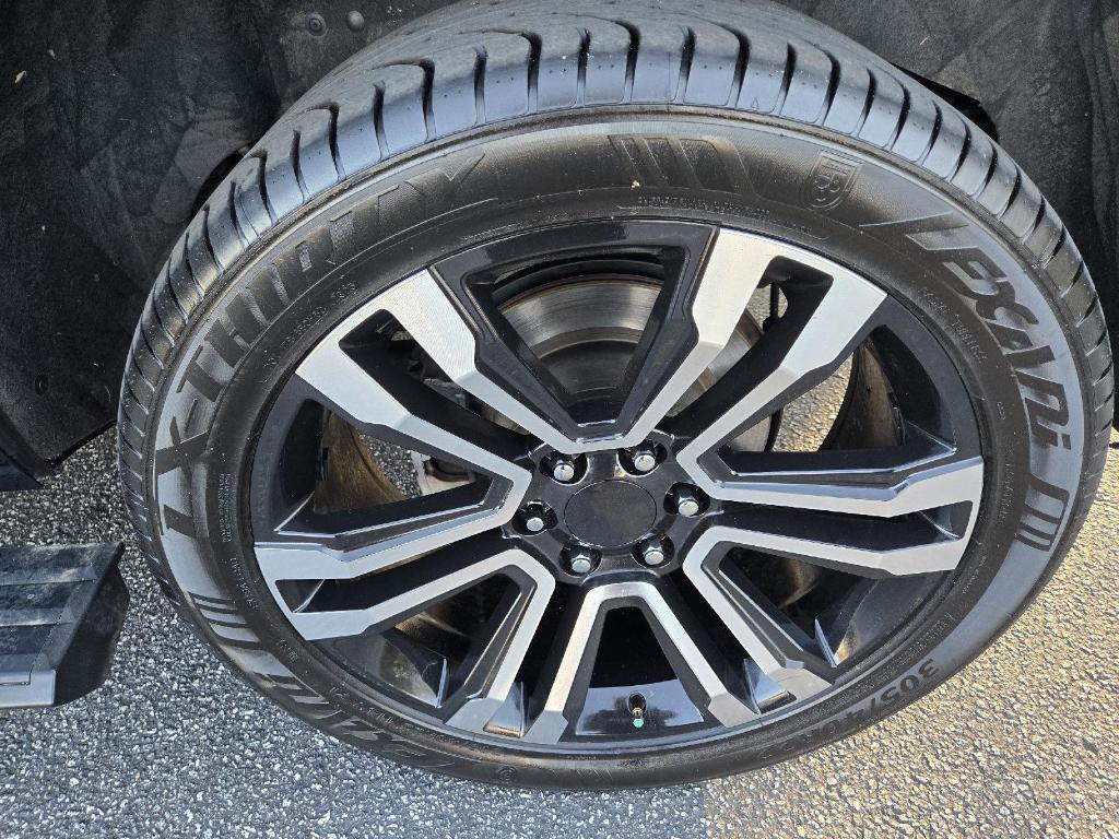 used 2015 GMC Yukon car, priced at $16,997