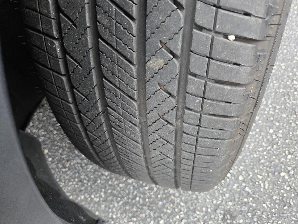 used 2024 Acura MDX car, priced at $46,977