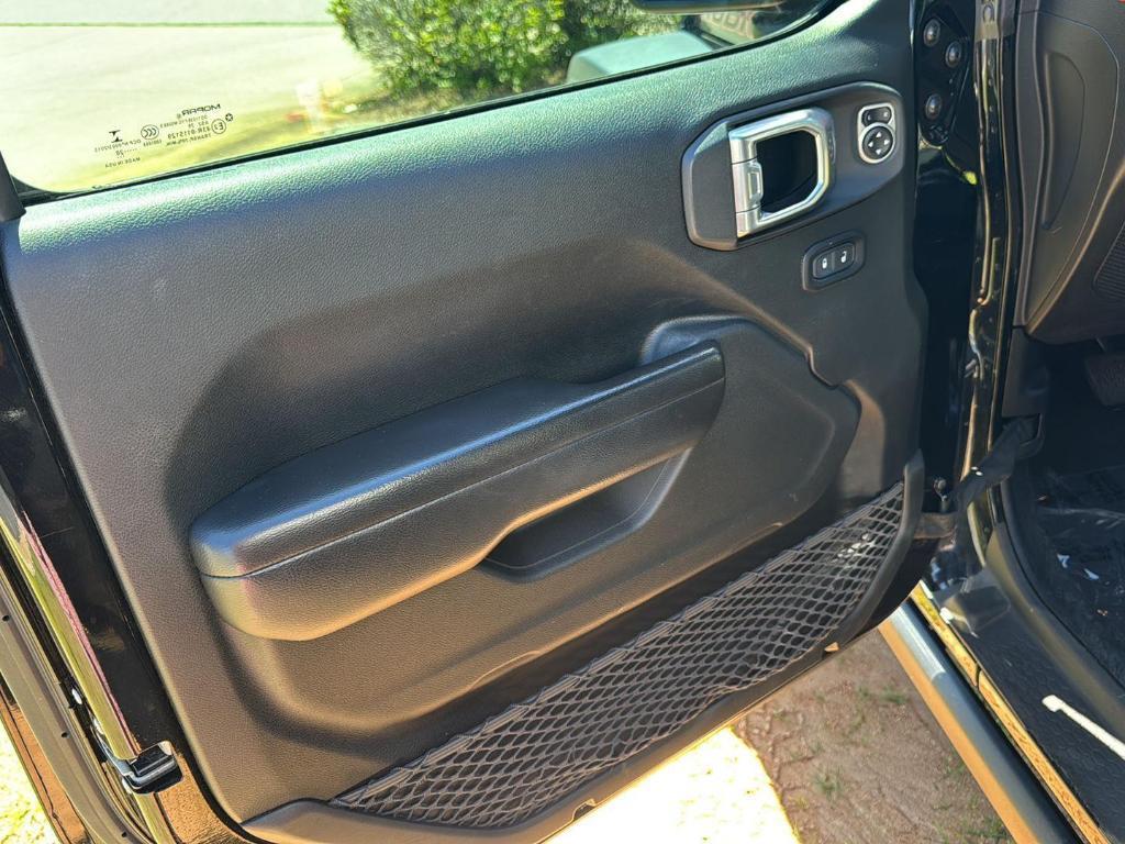 used 2020 Jeep Gladiator car, priced at $33,333