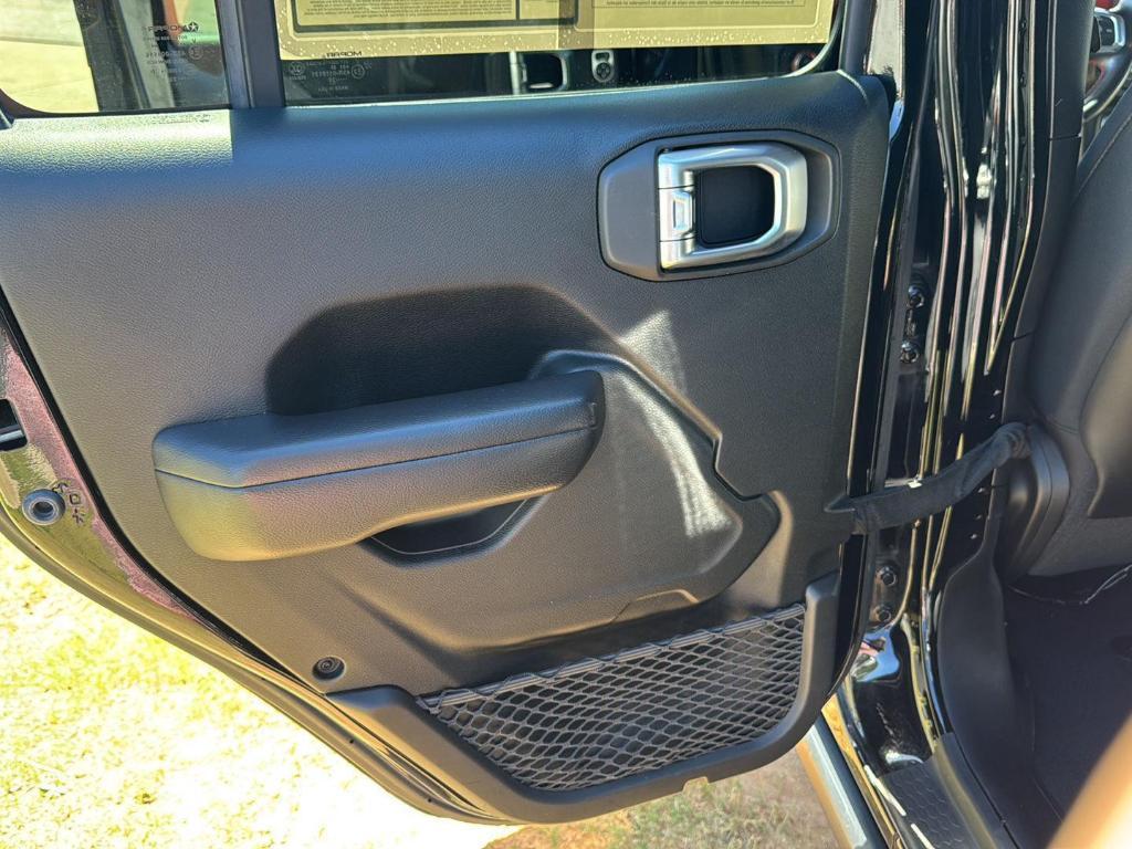 used 2020 Jeep Gladiator car, priced at $33,333