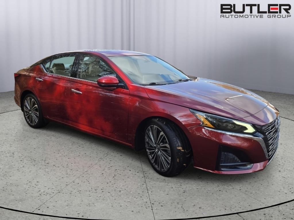 used 2023 Nissan Altima car, priced at $24,577