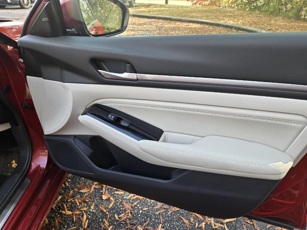 used 2023 Nissan Altima car, priced at $24,577