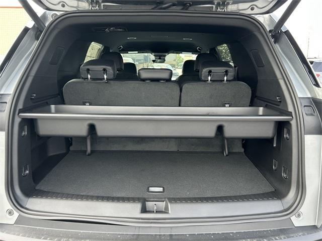 new 2026 Chevrolet Traverse car, priced at $46,049