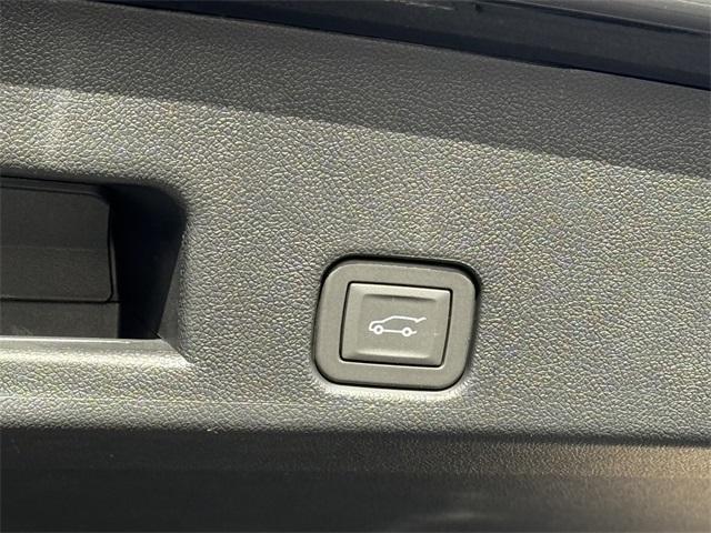 new 2026 Chevrolet Traverse car, priced at $44,311