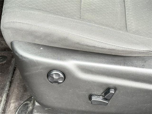 used 2019 Jeep Grand Cherokee car, priced at $16,300