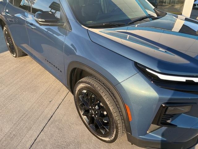 new 2026 Chevrolet Traverse car, priced at $44,296