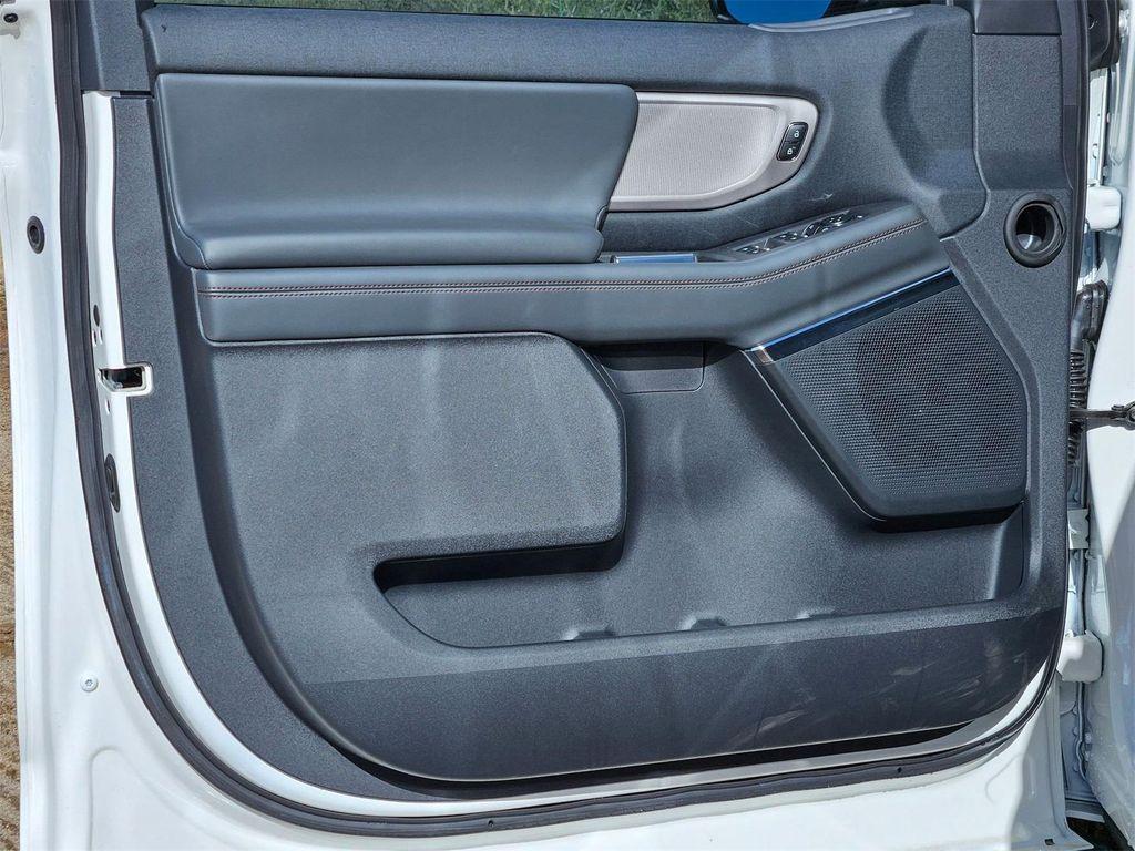 new 2025 Ford Expedition Max car, priced at $68,835