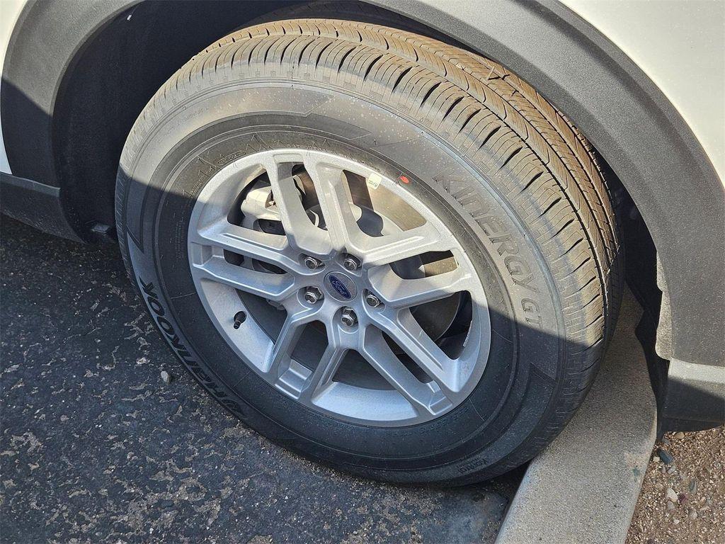 new 2025 Ford Explorer car, priced at $40,040