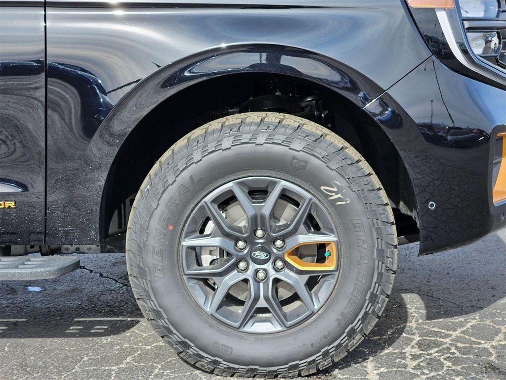 new 2025 Ford Expedition car, priced at $78,605