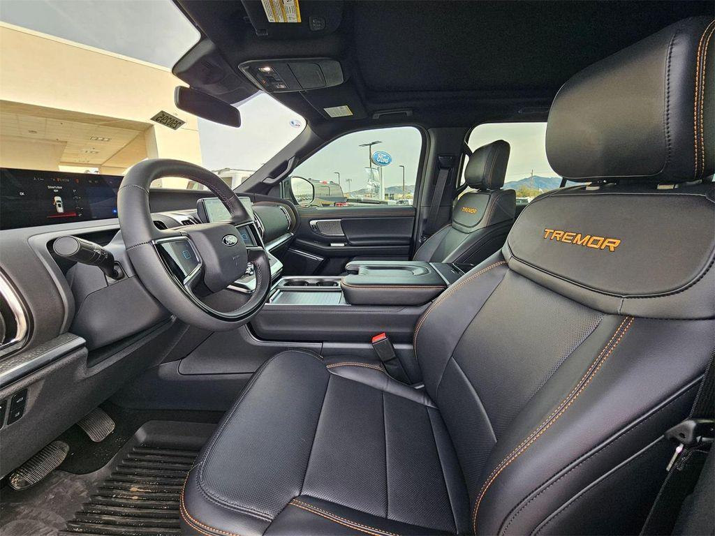 new 2025 Ford Expedition car, priced at $78,605