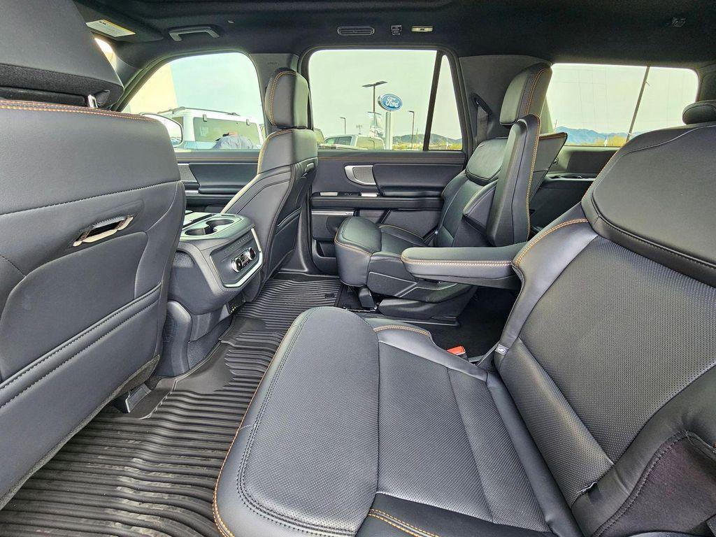 new 2025 Ford Expedition car, priced at $78,605