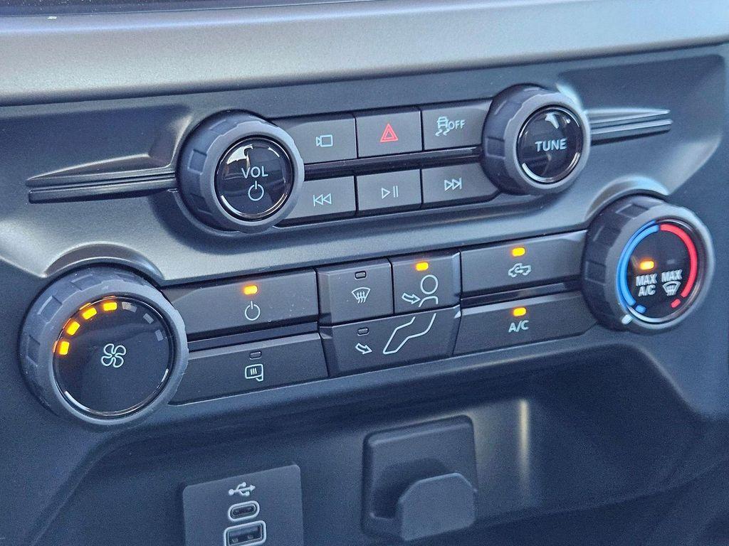 new 2025 Ford F-150 car, priced at $33,955