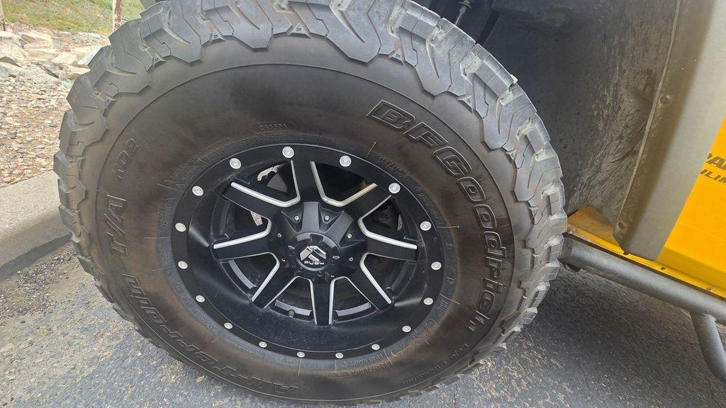 used 2015 Jeep Wrangler Unlimited car, priced at $21,900