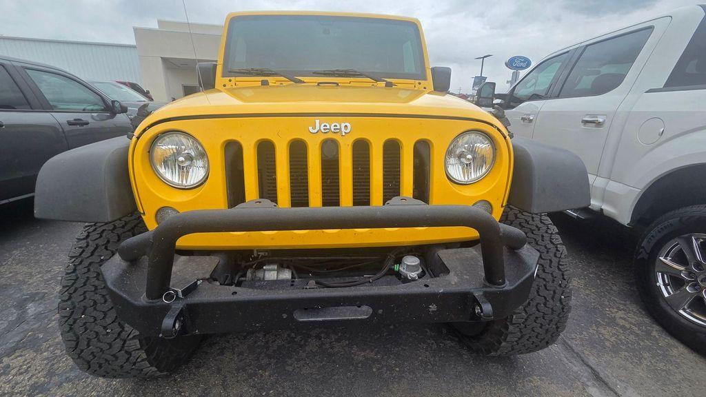 used 2015 Jeep Wrangler Unlimited car, priced at $21,900