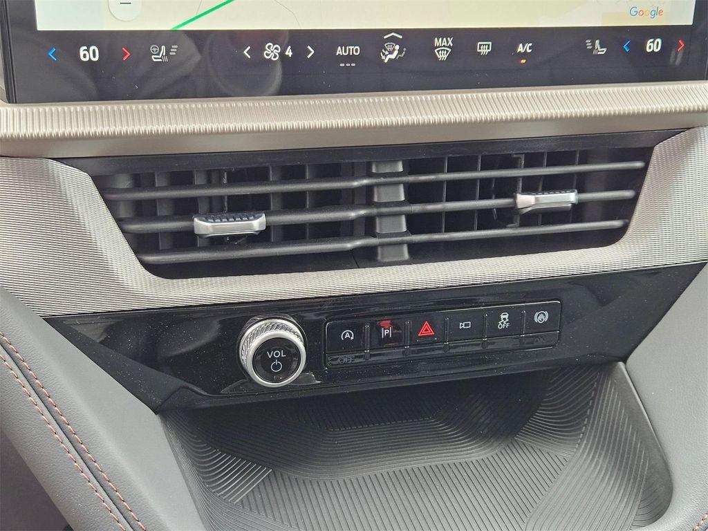 new 2025 Ford Explorer car, priced at $40,765