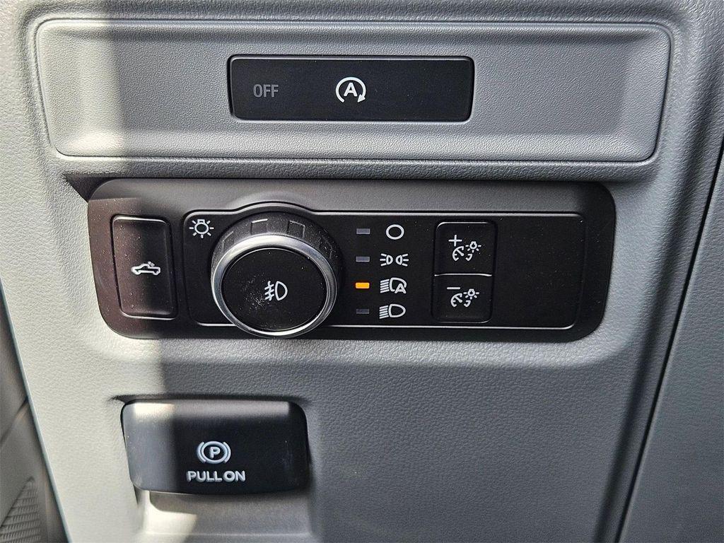 new 2025 Ford F-150 car, priced at $40,650