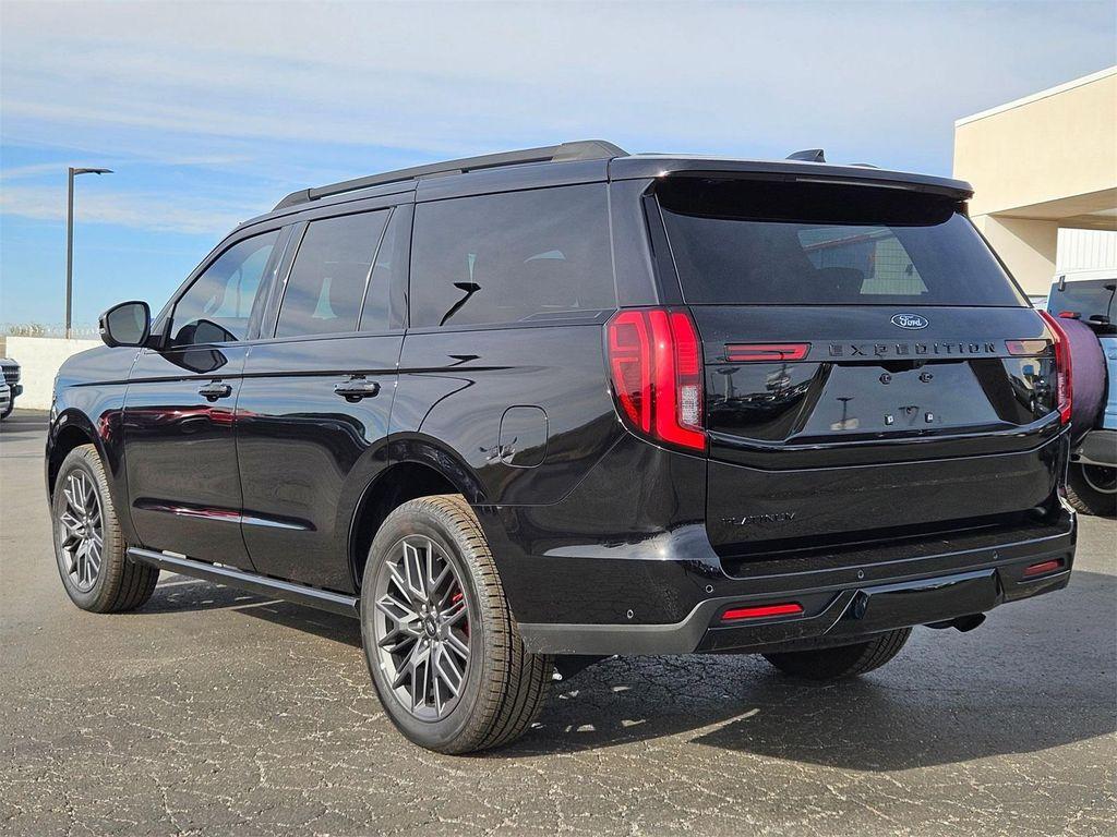 new 2025 Ford Expedition car, priced at $78,490