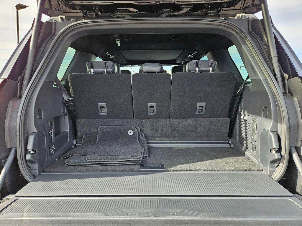 new 2025 Ford Expedition car, priced at $78,490