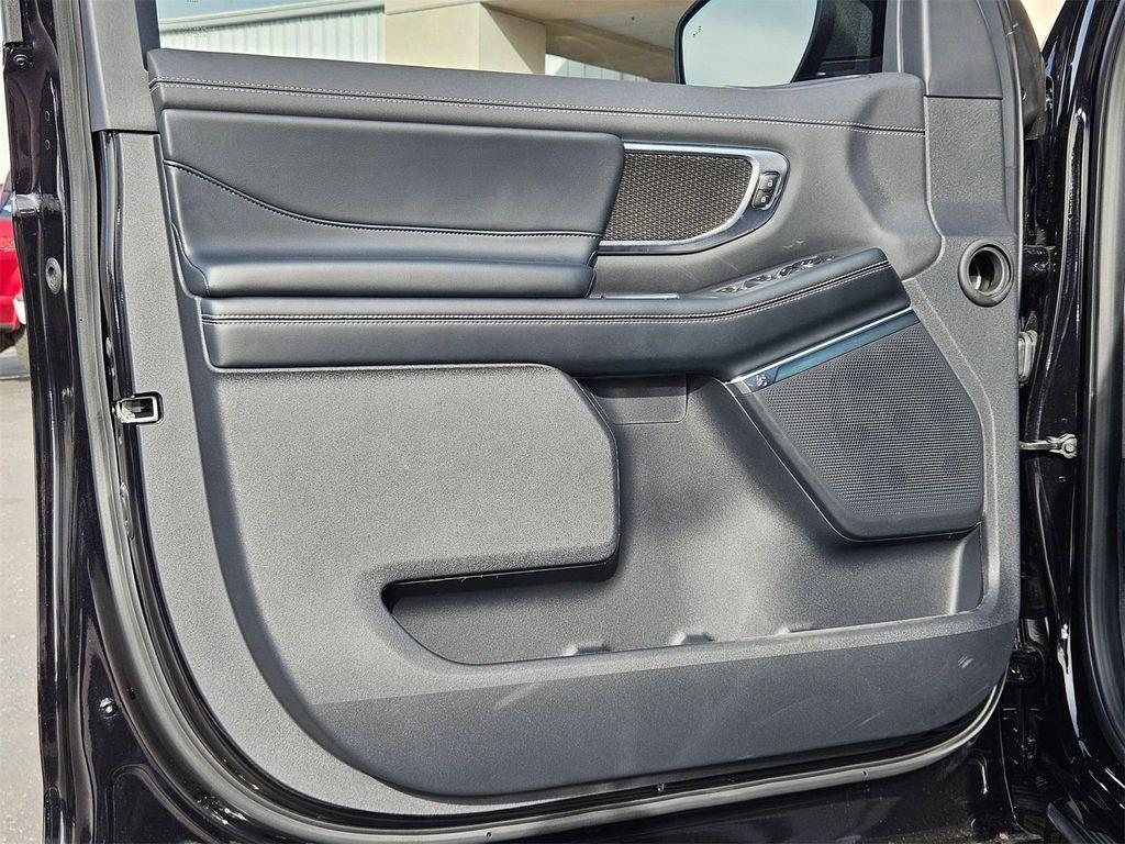 new 2025 Ford Expedition car, priced at $78,490