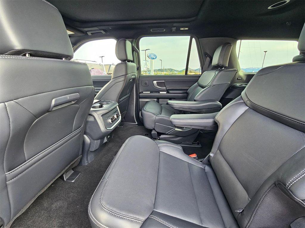 new 2025 Ford Expedition car, priced at $78,490