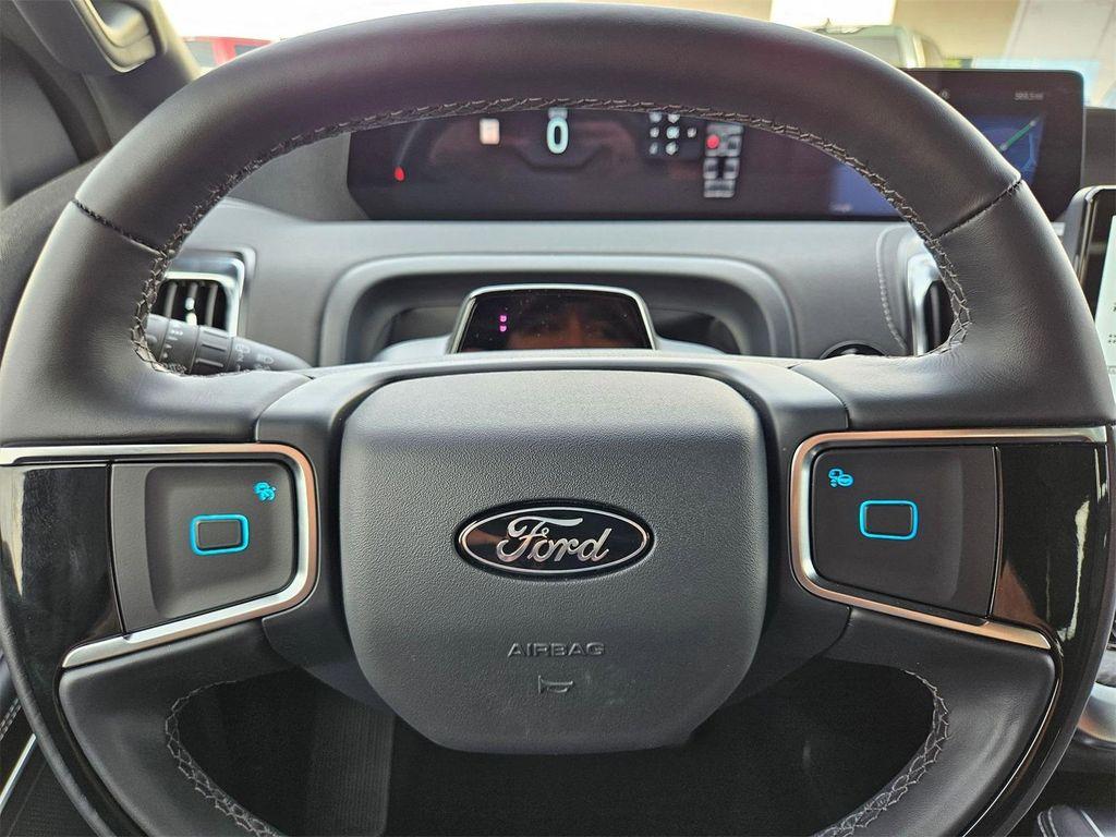 new 2025 Ford Expedition car, priced at $78,490