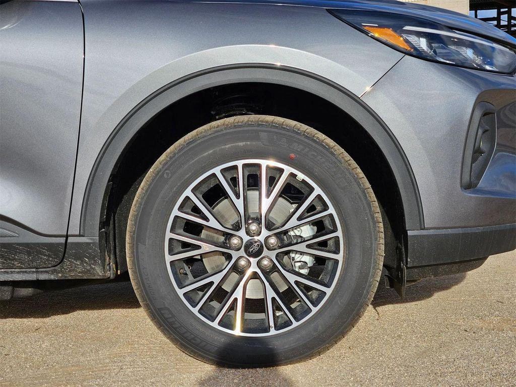 new 2026 Ford Escape PHEV car, priced at $35,515