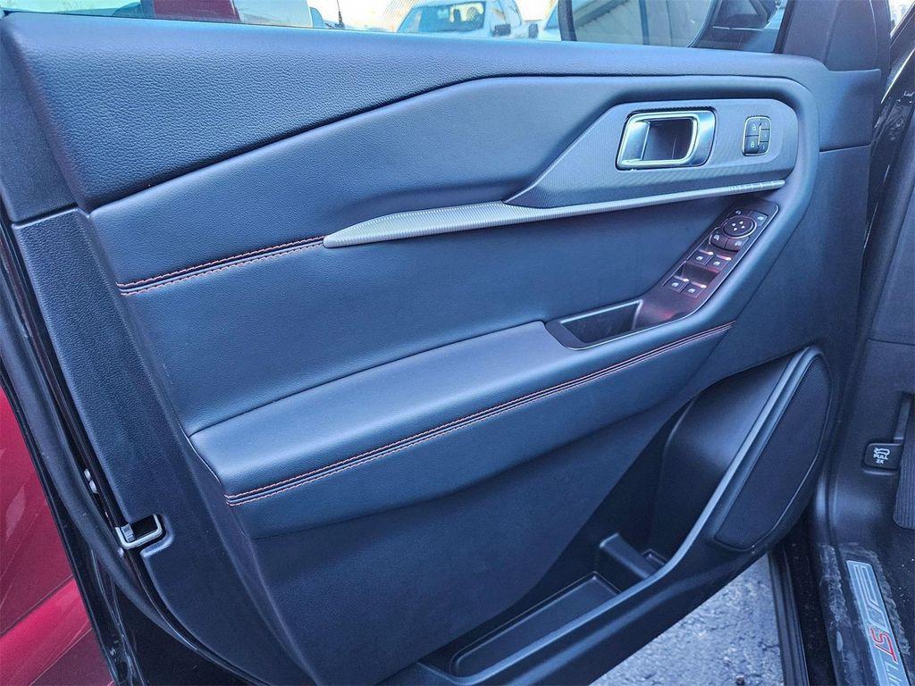 new 2025 Ford Explorer car, priced at $45,135