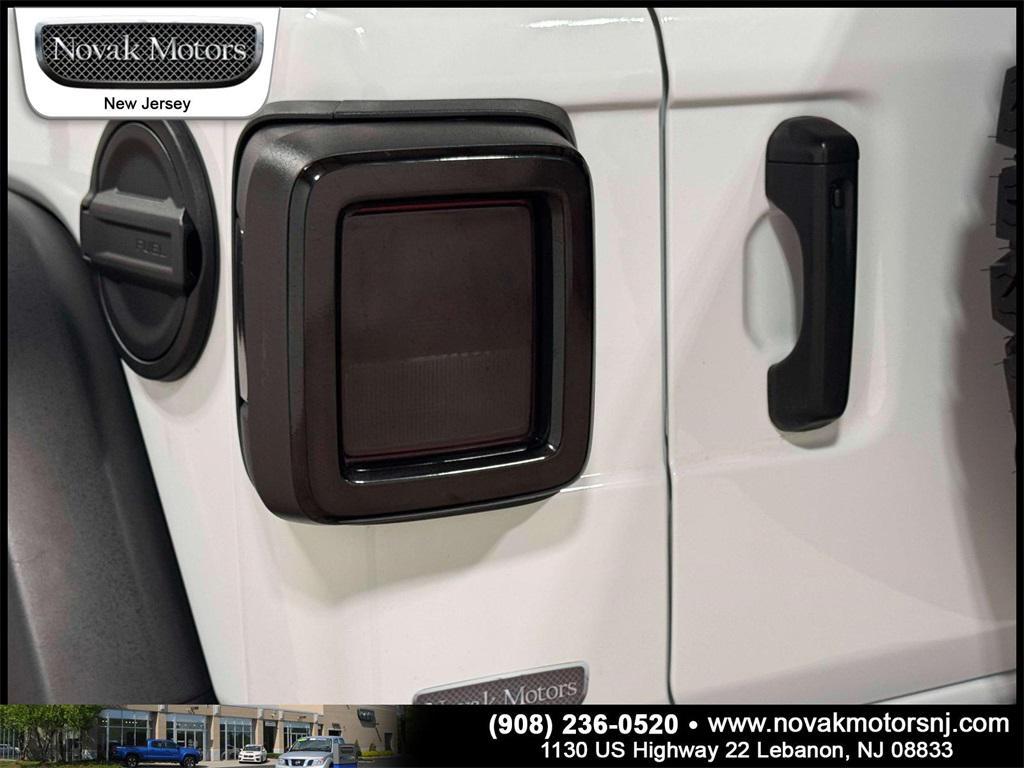 used 2022 Jeep Wrangler Unlimited car, priced at $39,338