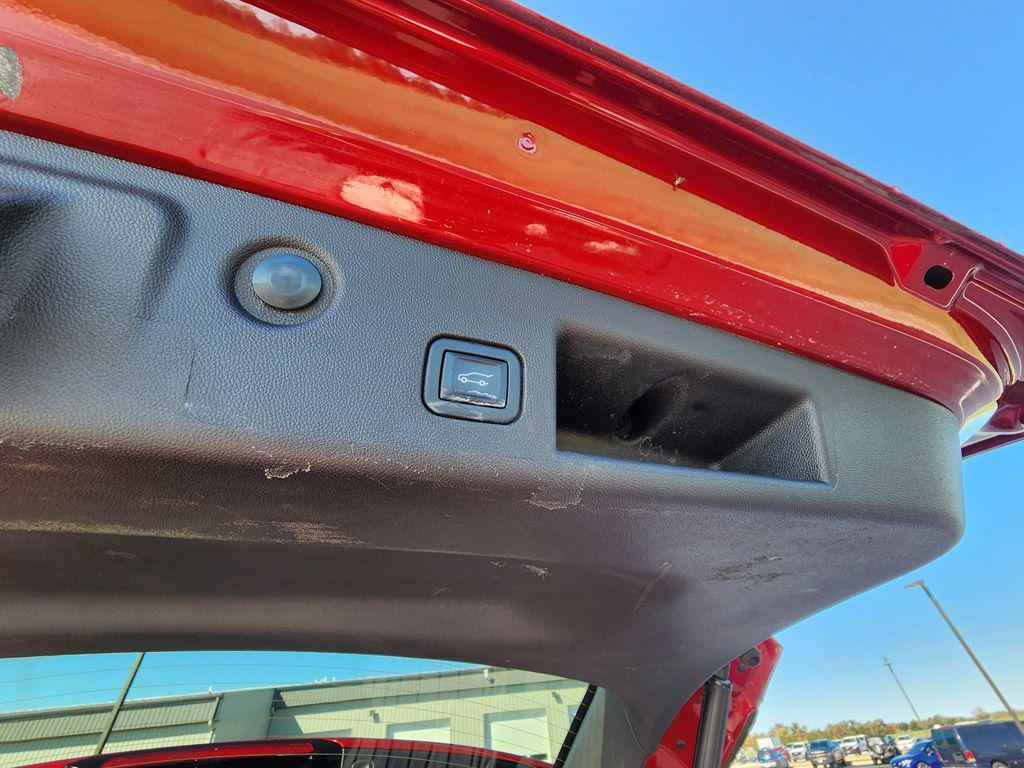 used 2022 Chevrolet Equinox car, priced at $20,020